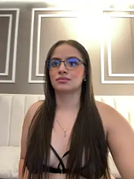 Tayler_Kim Live XXX Chat