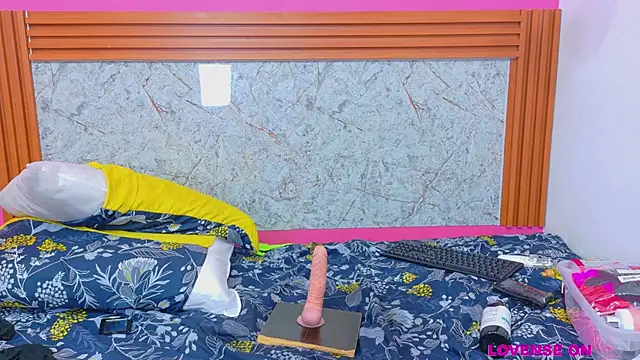 matureahomegirl Show in webcam