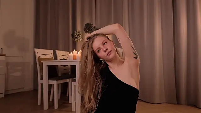 NikaCherie Live XXX-chat