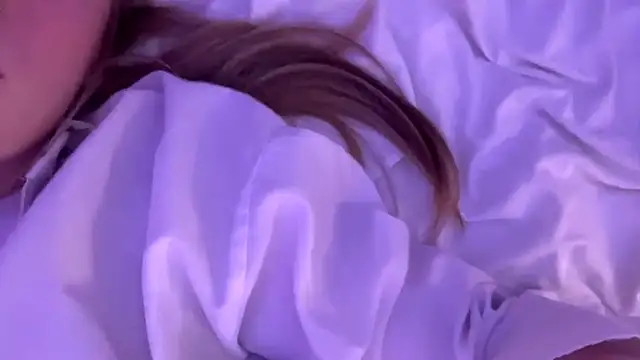 XXX chat uživo modela Between_Eeys