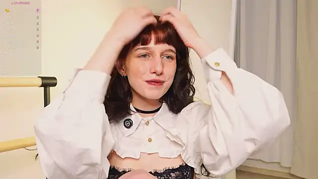 Chatroom XXX en direct de LeelooYolo