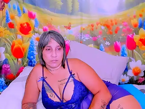 indianroxy Adlı Modelin Canlı XXX Sohbeti