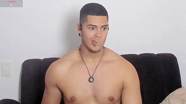 Iamdylan777のウェブカメラショー