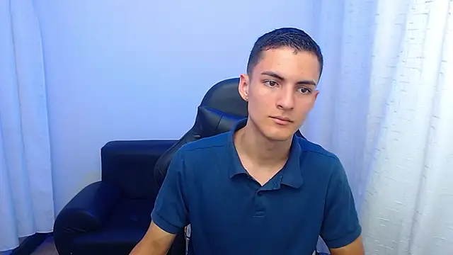 Matiius18 Webcam Show