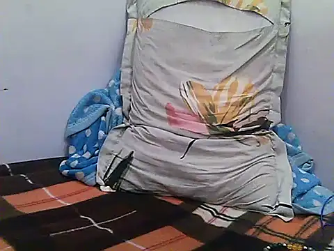 Show modela Kalalund_up32 na web-kameri