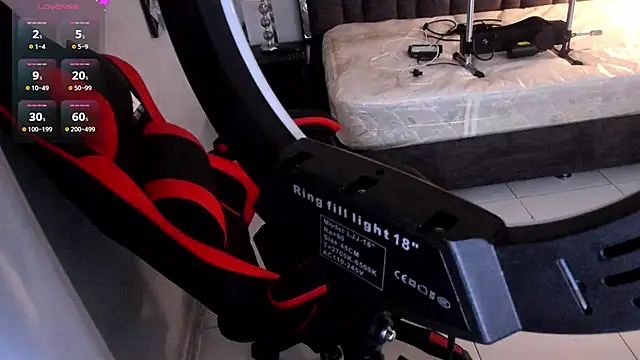 DomenicoRey 即時 XXX 聊天