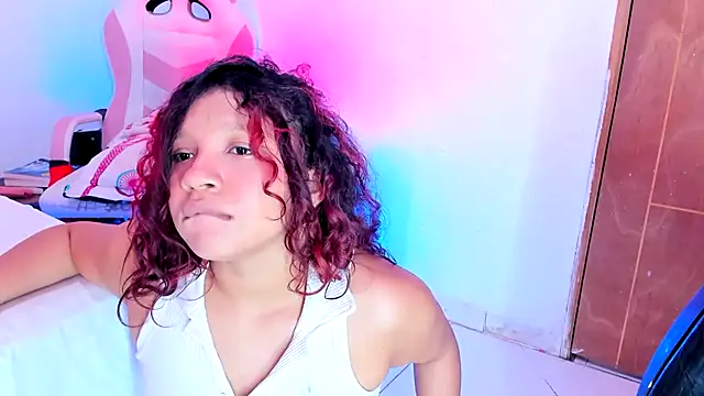 แชท XXX สดของ Emily_Coper18