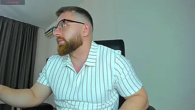 XXX chat uživo modela Findom_guy