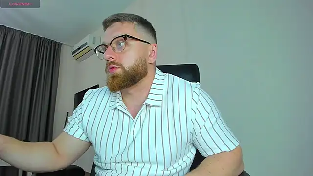 XXX chat uživo modela Findom_guy