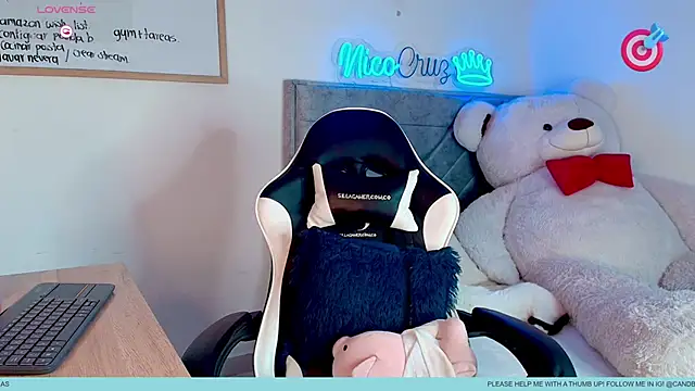 niico_prince Show in webcam