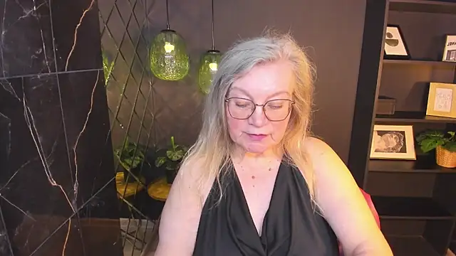 NataliMellow's Live XXX Chat