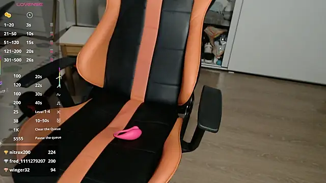 crystalyss 即時 XXX 聊天