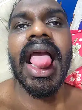 Tirunelvelipaiyan: διαδικτυακό σόου στην κάμερα