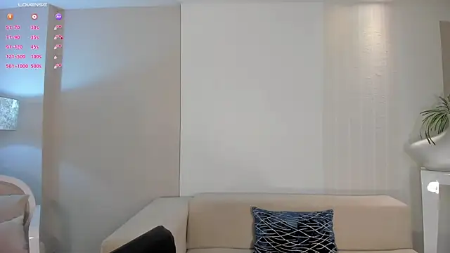 دردشة NinaMichelle الجنسية المباشرة