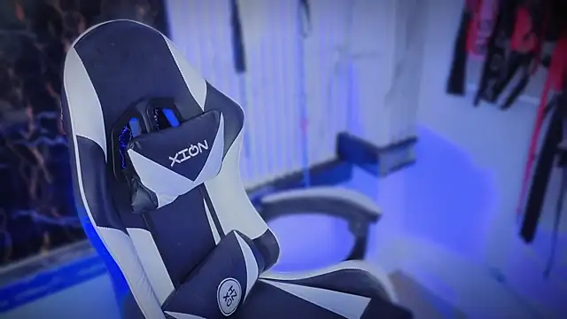 Chat +18 de Guxplo_ ao vivo