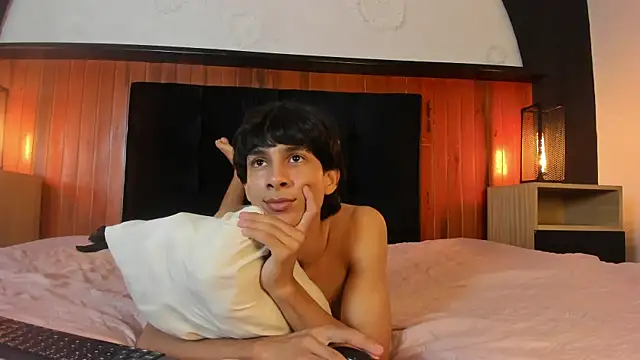 Cheys_Mast's Live XXX Chat