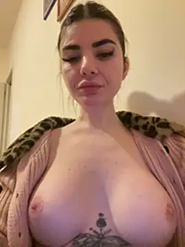 Gretadoll Adlı Modelin Canlı XXX Sohbeti