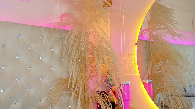 AlynAllen Adlı Modelin Canlı XXX Sohbeti