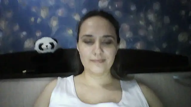 Alisa07qw Adlı Modelin Canlı XXX Sohbeti