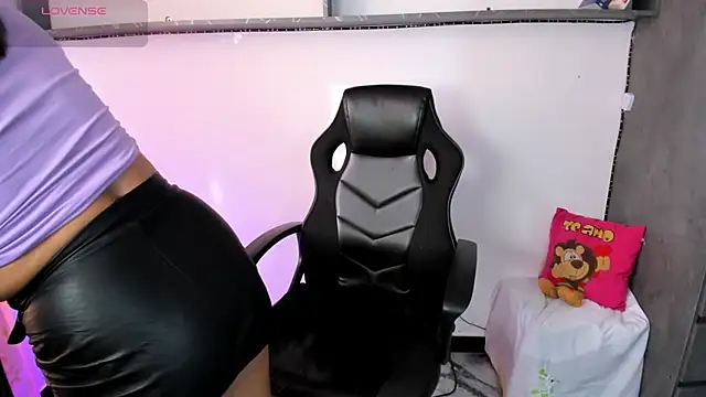 vickylatina_'s Live XXX Chat