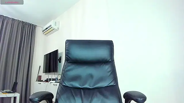 Chatroom XXX en direct de Findom_guy