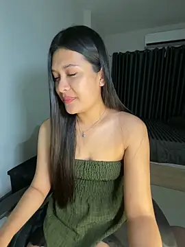 Show modela NaughtyKK_ na web-kameri