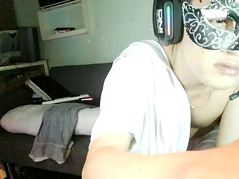 boyhigh1997 Adlı Modelin Canlı XXX Sohbeti