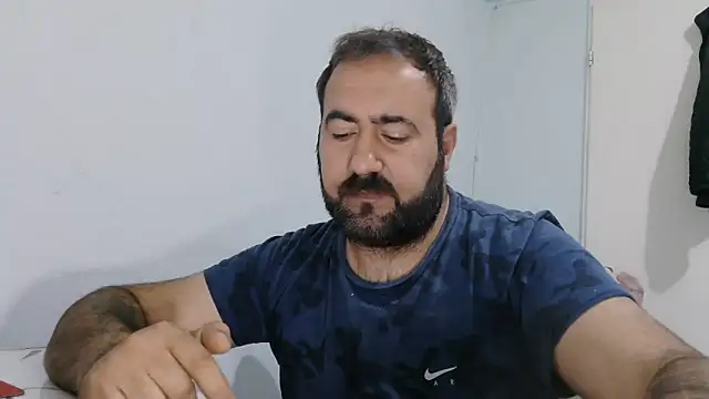 mio_jaks লাইভ XXX চ্যাট