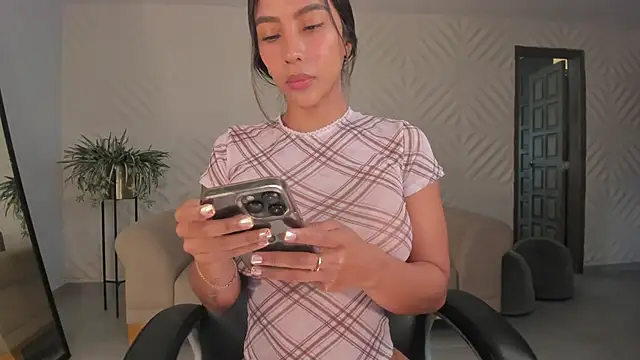 دردشة RenataReyes الجنسية المباشرة