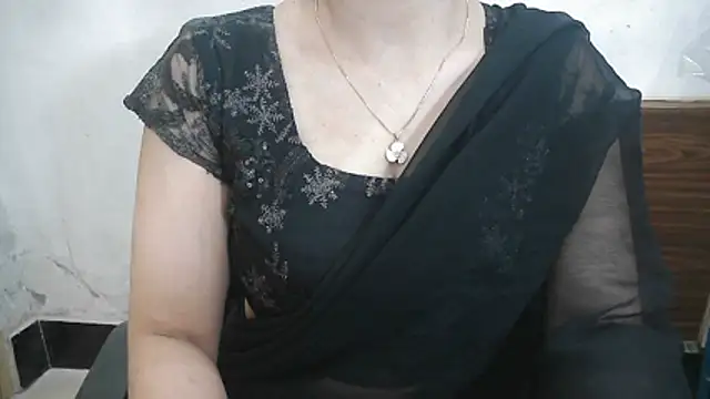 Chanchal--Navya Chat XXX in diretta