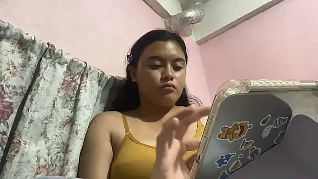 PennieDegraaf élő XXX-chatje