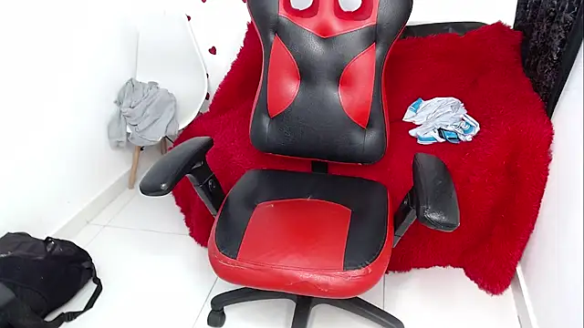 sven_fox723's Live XXX Chat