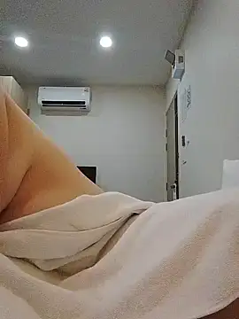 Rowena_Vonnie Live XXX-Chat