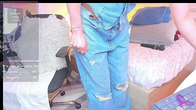 SharonVelvet's Live XXX Chat