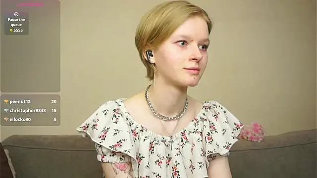 ToyaPletz's Live XXX Chat