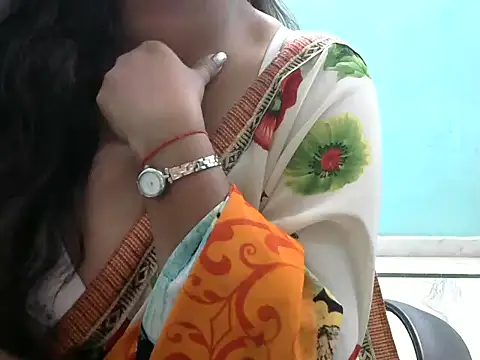 XXX chat uživo modela SexyRashmika