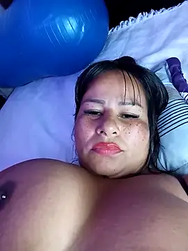 RosenRot07's Live XXX Chat