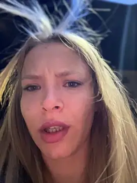 AnastasiaAniess Adlı Modelin Canlı XXX Sohbeti