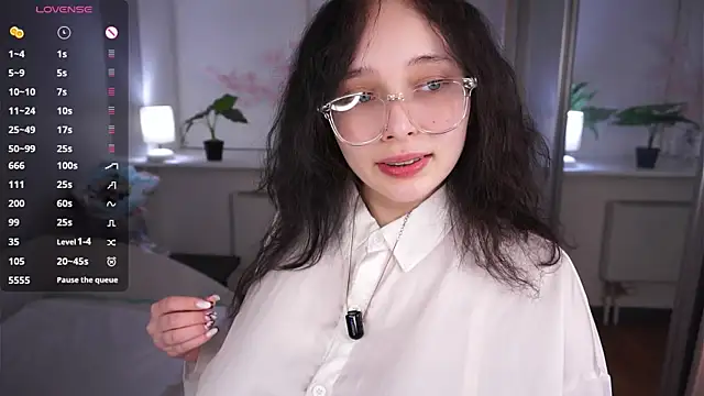 HannaHayles live XXX chat