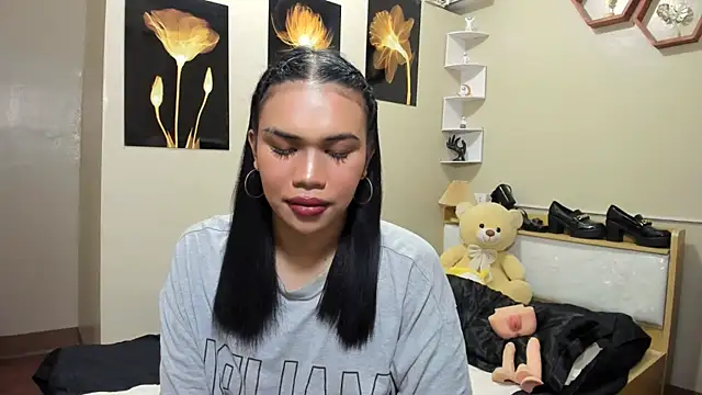 hugecelestina Pertunjukan Webcam