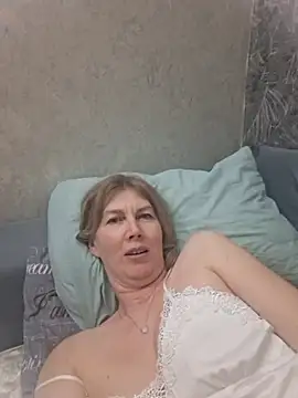 stellahere8's Live XXX Chat