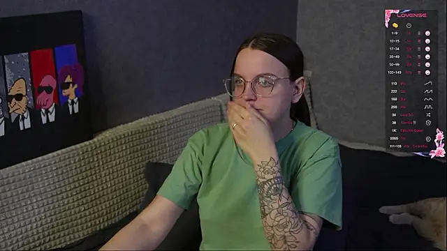 VioletwinのライブXXXチャット