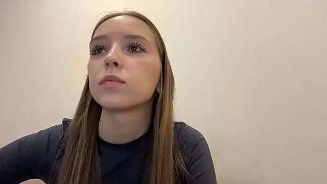 TanjaBrounson: διαδικτυακό σόου στην κάμερα