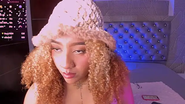 Starlights Adlı Modelin Canlı XXX Sohbeti