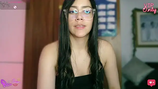 Chatroom XXX en direct de LauGrayJ