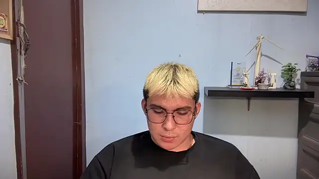 Kingdirtyfog Pertunjukan Webcam