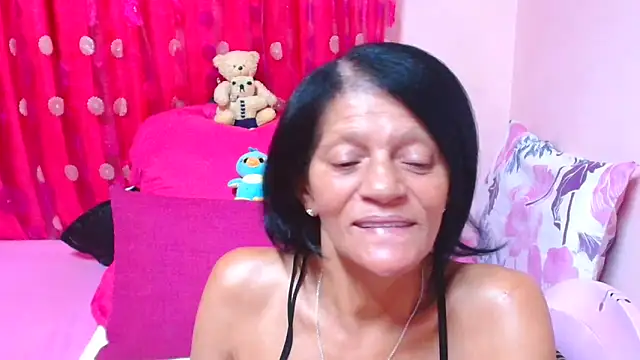 SLUTTYROXY Chat XXX in diretta