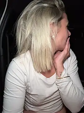 Czat XXX na żywo – petrouchkaaa_