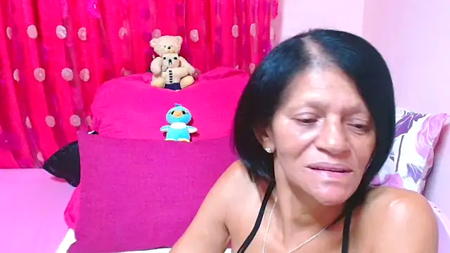 Chat +18 de SLUTTYROXY ao vivo