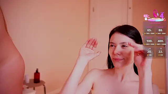 Miablueye Chat XXX live